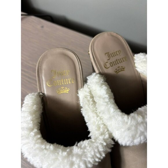 Juicy Couture Anora Faux Fur Shearling Studded Heel Mule Clogs SZ 7.5M Tan - Picture 2 of 9